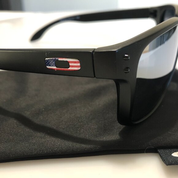 OAKLEY HOLBROOK USA Flag Silver Mirror Polarized Lenses 9102 - Picture 2 of 8
